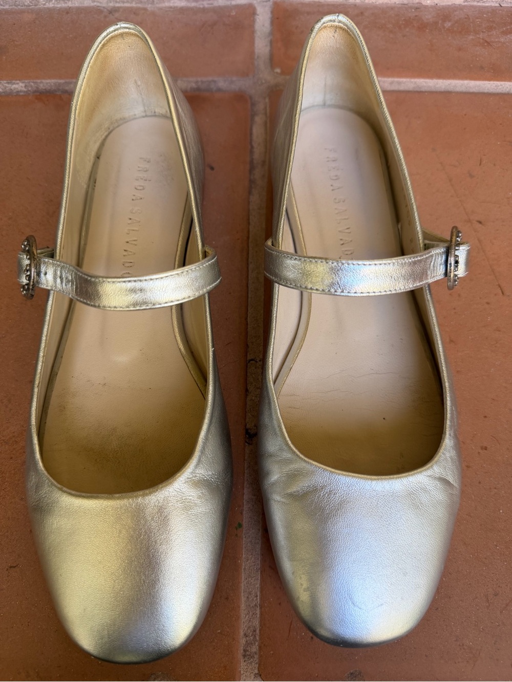 Freda Salvador Silver Leather Mary Jane Flats Size 6.5